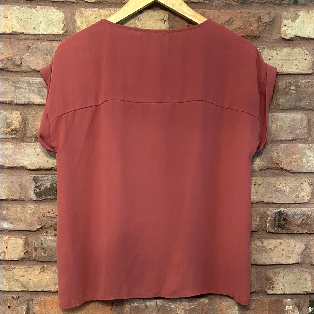 Forever 21 small Terracotta Short Sleeve Blouse EUC - Picture 4 of 4